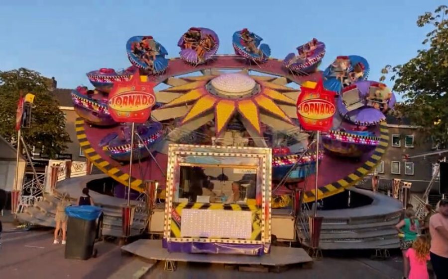 06-09-2019-Kermis-Beek-en-Donk-geopend.00_07_13_15.Still002-aspect-ratio-800-500