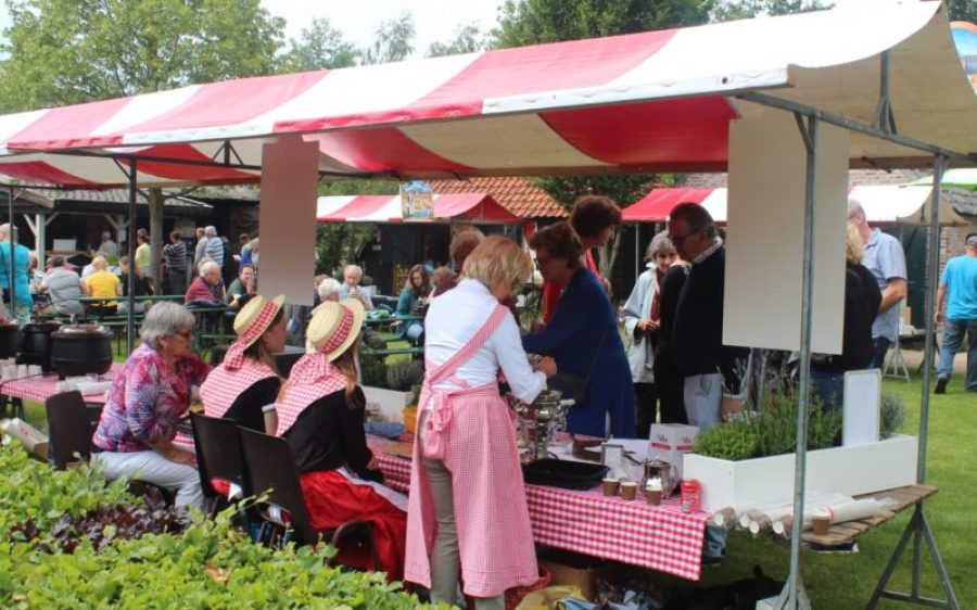 2025-05-25-Gemert-Cruydenryck-Pruujvereej-en-landschapsmarkt-@kruidendorp.nl_-aspect-ratio-800-500