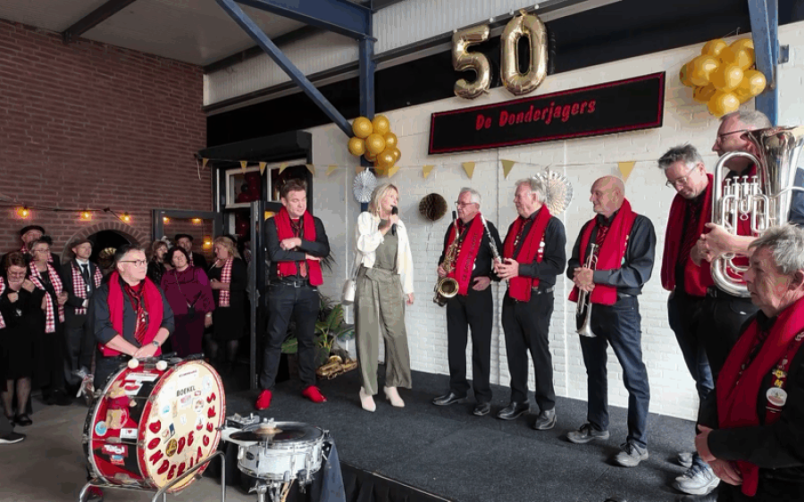 2025-10-13-Boekel-Donderjagers-gouden-feest-werd-een-waar-feestje-1-aspect-ratio-800-500