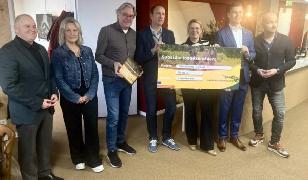 2025-45-Foto-Uitreiking-subsidie-aspect-ratio-800-500
