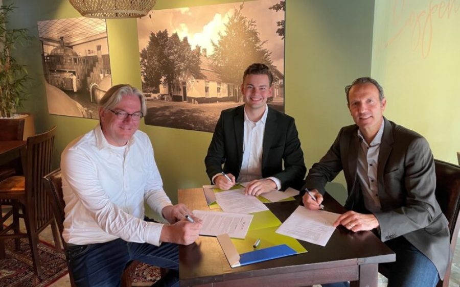 20260825_ondertekening_ovk_Lieshout-aspect-ratio-800-500