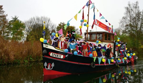 @sinterklaasaarlerixtel.nl-Intocht-Sint-aspect-ratio-800-500