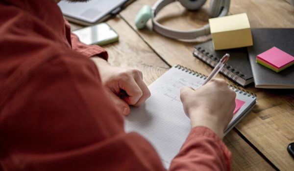 Algemeen-Schrijfcafe-Bibliotheek-@bibliotheeklagebeemden.nl_-aspect-ratio-800-500