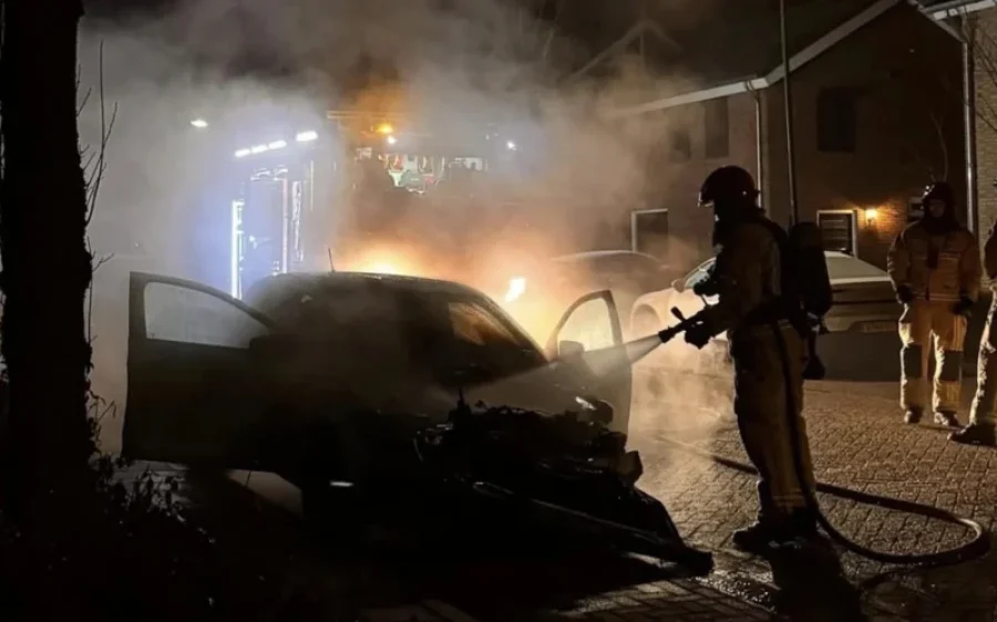 Autobrand-AR-Foto-Wijkagent-Aarle-Rixtel-aspect-ratio-800-500