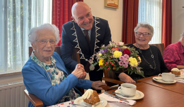 Beek-en-Donk-Zuster-Clothilda-100-jaar-@gemeente-meierijstad-3-aspect-ratio-800-500