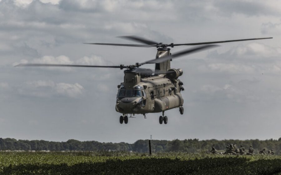 Chinook-transporthelikopter-1-scaled-aspect-ratio-800-500
