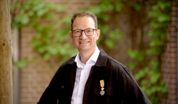 DUP05990-aspect-ratio-800-500