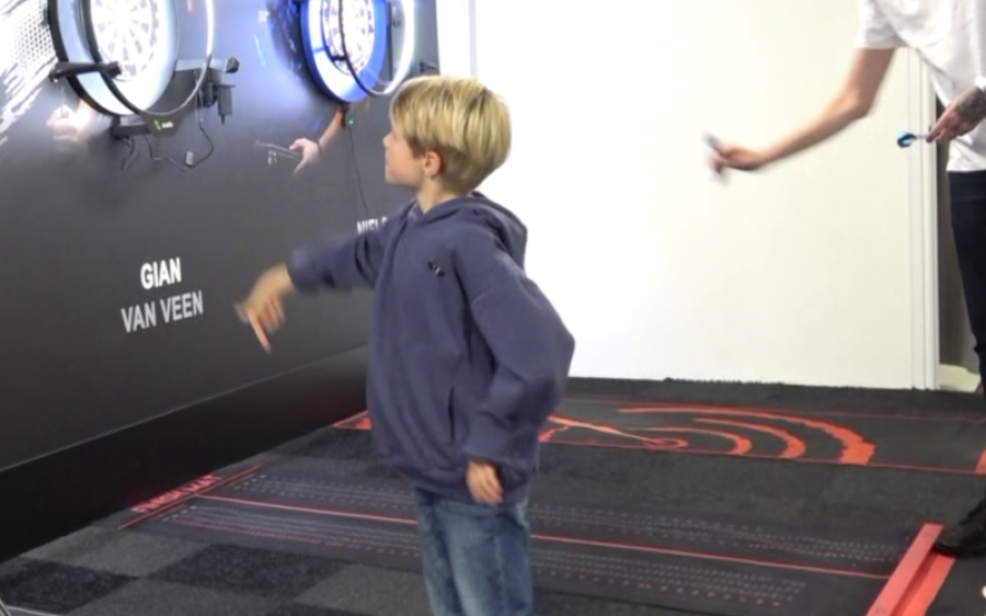 Darts-Jeugd-Training-Professioneel-gestart-@Jan-Jansen-web-aspect-ratio-800-500