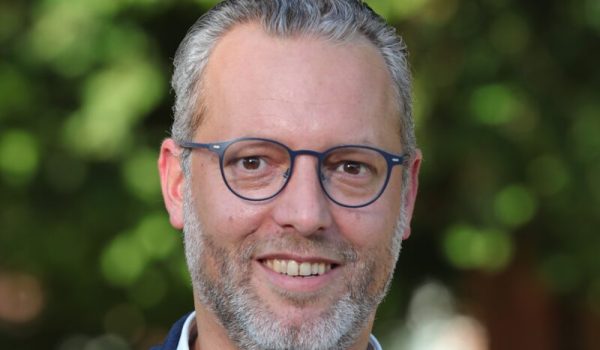 Erik-de-Vries.jpg-bew-scaled-aspect-ratio-800-500