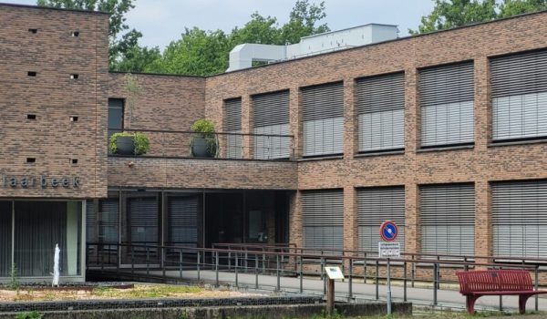 Gemeente-Laarbeek-Gemeentehuis-Laarbeek-@Berend-Koenders-1-aspect-ratio-800-500