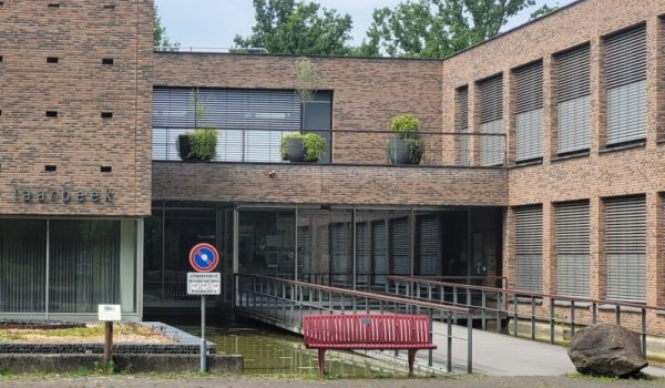 Gemeente-Laarbeek-Gemeentehuis-Laarbeek-@Berend-Koenders-4-aspect-ratio-800-500