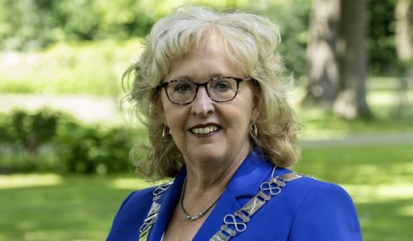 Gemeente Laarbeek - Lianne van der Aa Burgemeester @Jeroen Kuppens Fotografie (8)-aspect-ratio-800-500