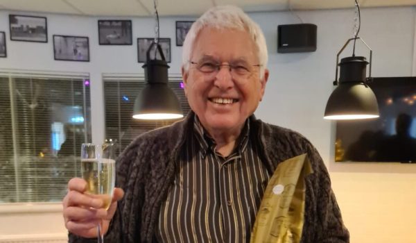 Hans-vd-Einden-aspect-ratio-800-500