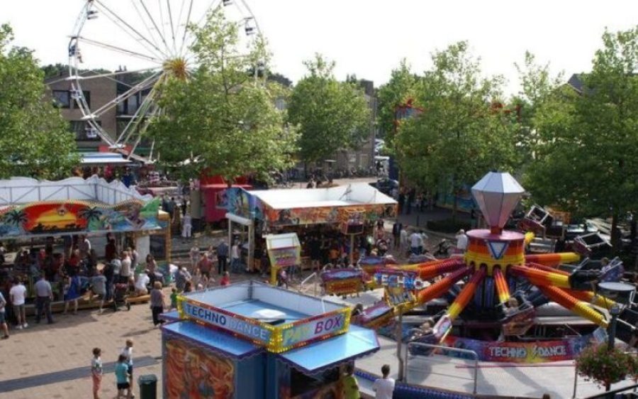 Kermis-@Theo-Leenen-aspect-ratio-800-500
