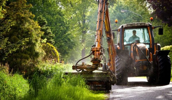 Maaiwerkzaamheden-in-buitengebied-aspect-ratio-800-500