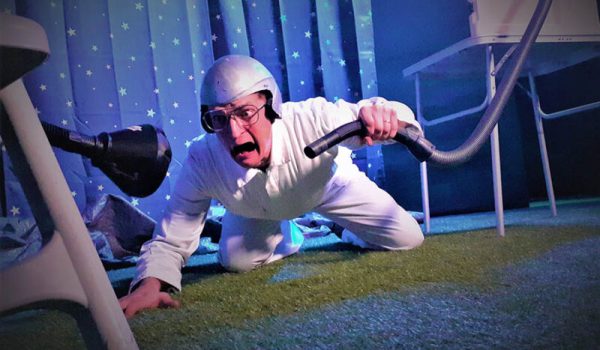 Meneer-B-vliegt-naar-de-maan-openluchttheater-aspect-ratio-800-500