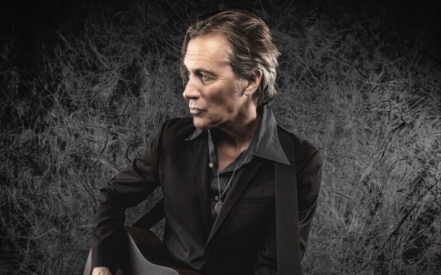 Robert-LaRoche-by-Mark-Del-Castillo-Photography-aspect-ratio-800-500
