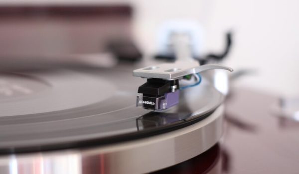 Vinyl-LP-Pixabay-aspect-ratio-800-500