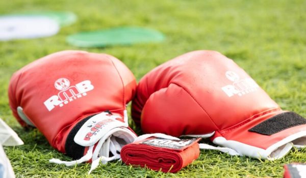 anilsharma26-boxing-gloves-8503136_1280-aspect-ratio-800-500