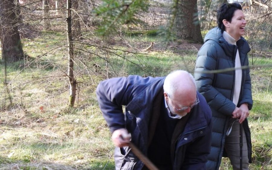 bert-met-schop-scaled-aspect-ratio-800-500