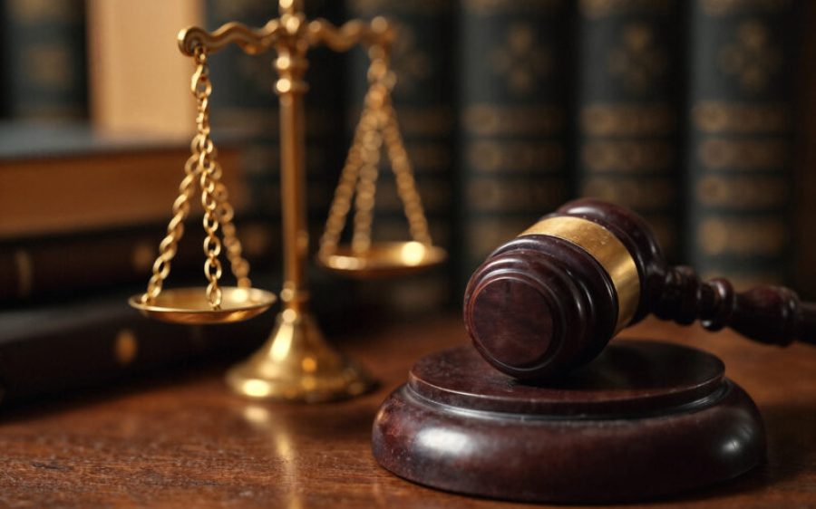 close-up-law-scale-1-1-aspect-ratio-800-500