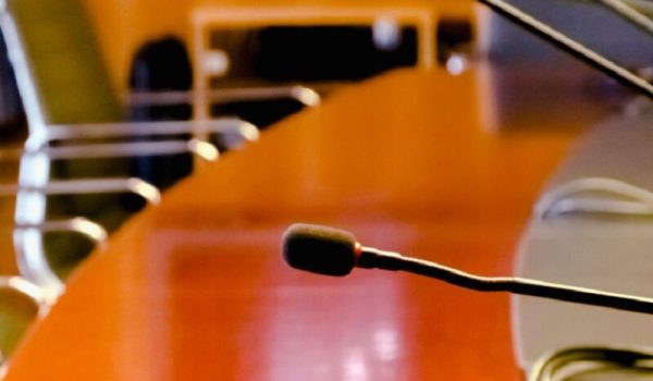 gemeenteraadsvergadering-aspect-ratio-800-500