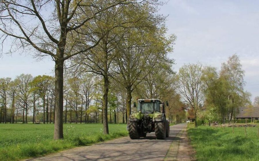 trekker_voorjaar_weg_verkeer_rvs.-detail-aspect-ratio-800-500