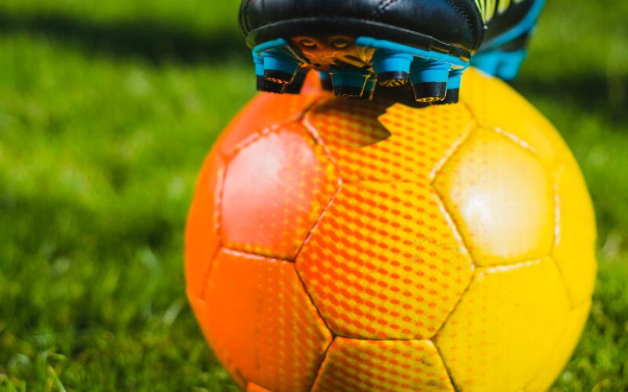 voetbal-met-schoen-freepik-aspect-ratio-800-500