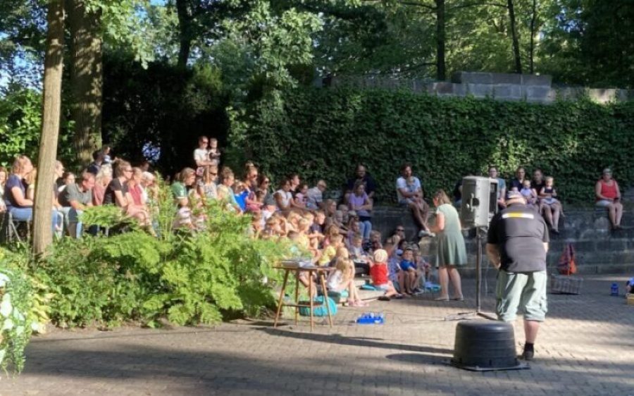 voorlezen openluchttheater-aspect-ratio-800-500