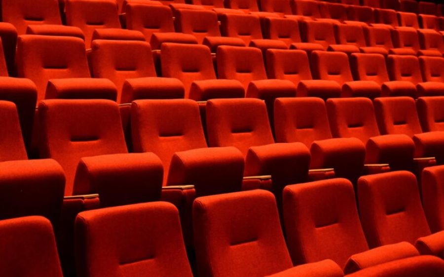 wernerredlich-theater-8569119_1920-aspect-ratio-800-500