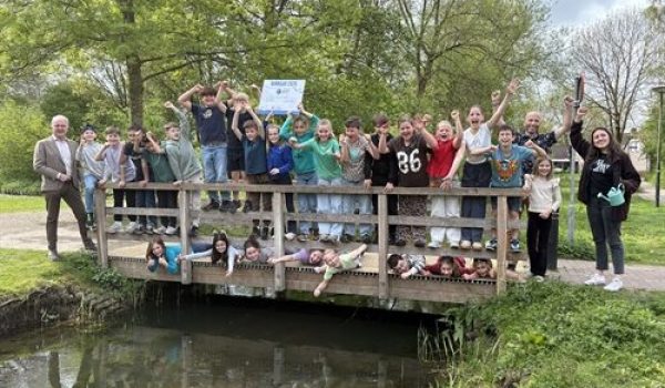 winnnaar_waterrace_basisschool_t_einder_gemert-aspect-ratio-800-500